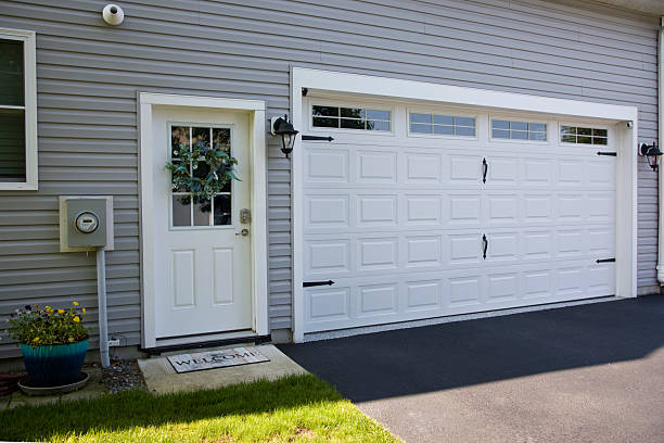 24/7 Emergency Garage Door Installation experts in Drexel, NC